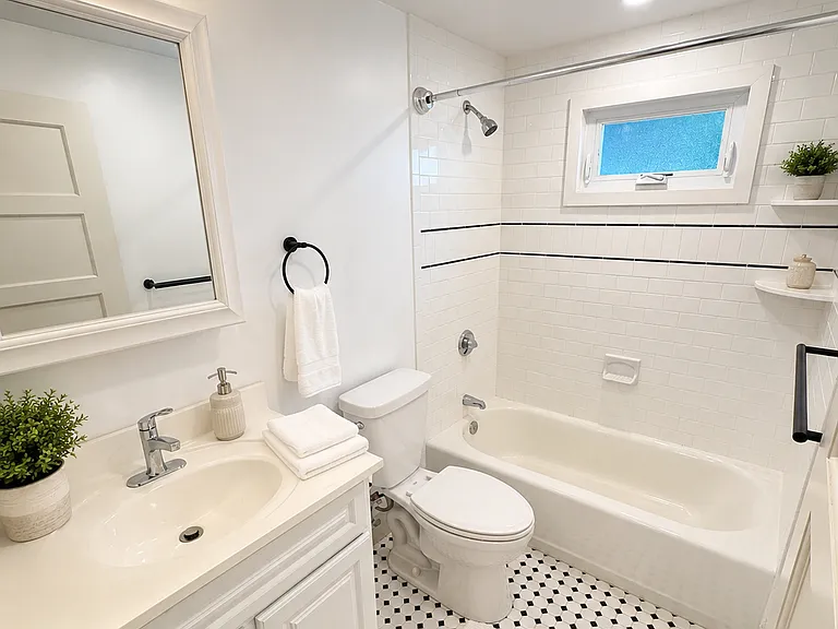 37 Hillcrest Cir #1 — Photo 10