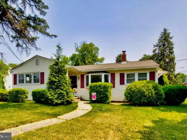 702 Agnes Ave, Morton, PA 19070