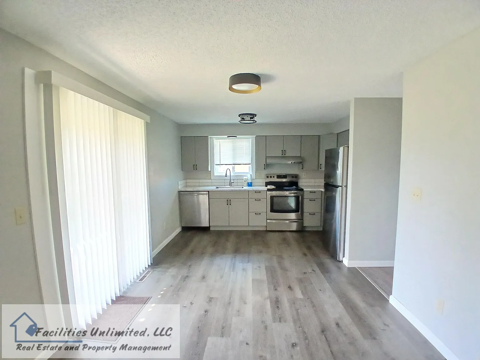 2 bed, $1,600 — Photo 2