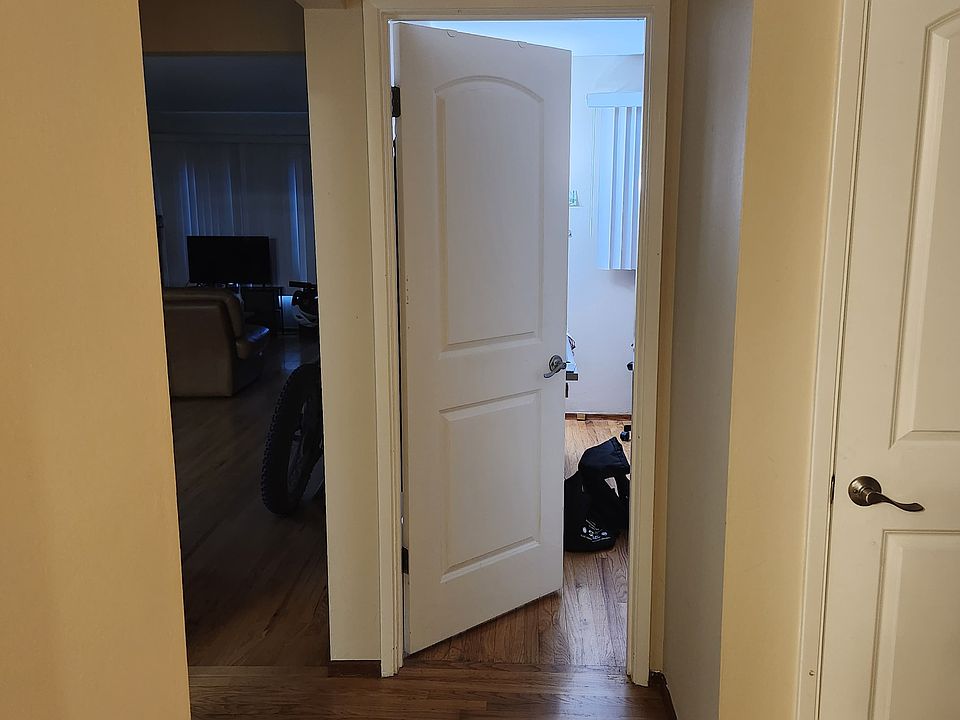 1st image of 12 Coleman Pl APT 1