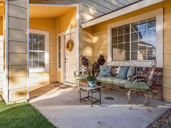 3rd image of 9287 Caulfield Dr