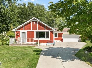 7209 Meldrum Rd, Fair Haven, MI 48023