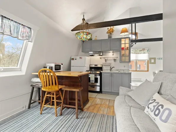 8-8 North St #R, Plymouth, MA 02360