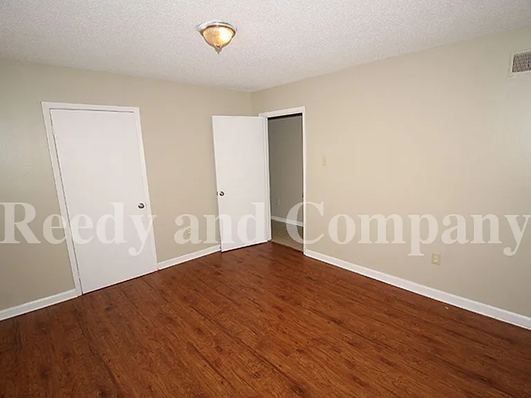 3385 Barbwood Dr — Photo 18