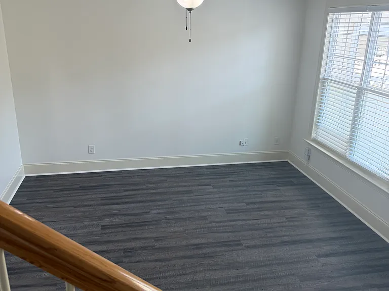 1044 Philpott Dr — Photo 2