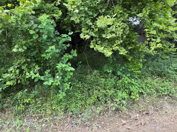 943 Wall St, Houston, TX 77088