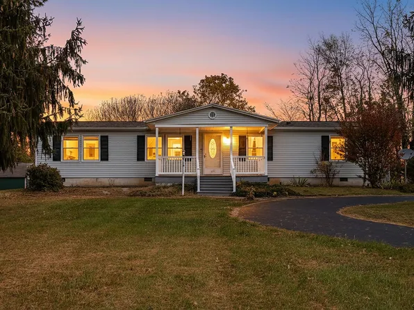 775 New Hope Rd, Staunton, VA 24401