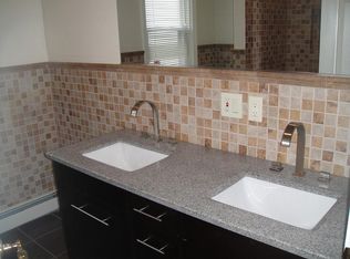 203 Oakland Ave, Providence, RI 02908