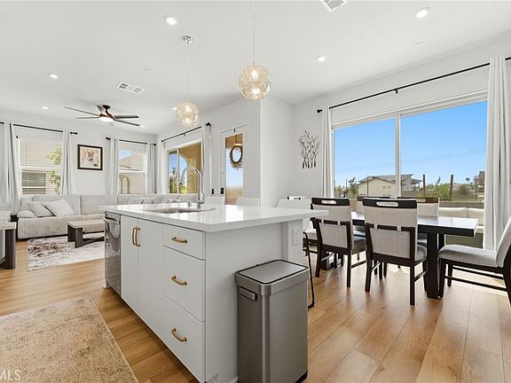 5th image of 3247 E Moonstone Dr