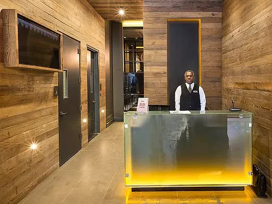 Rented by The KCI Group | media 32