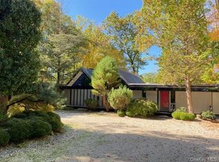 301 Roaring Brook Rd, Chappaqua, NY 10514