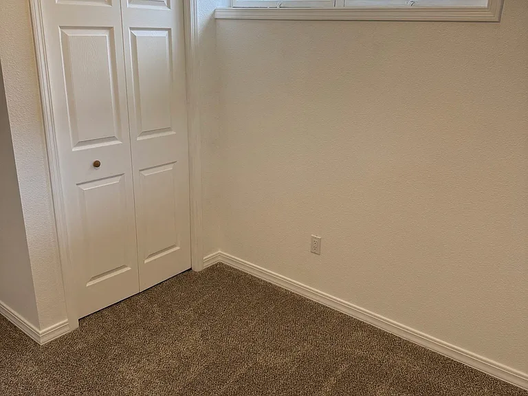 1690 Ammon St #B — Photo 14