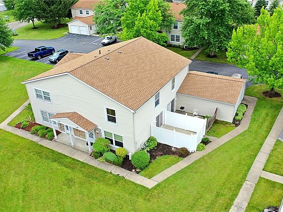 3rd image of 2962 Ivy Hill Cir Unit B
