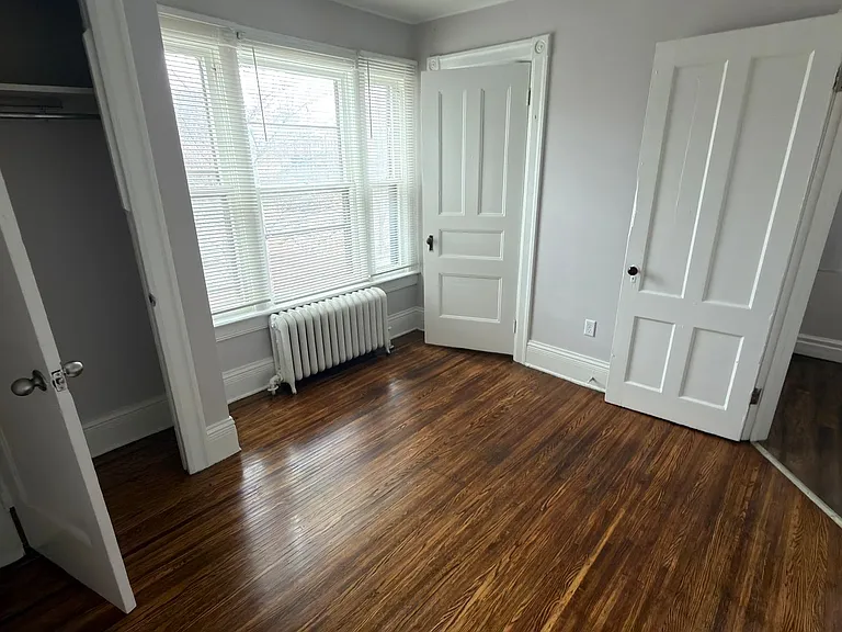583 Averill Ave — Photo 8