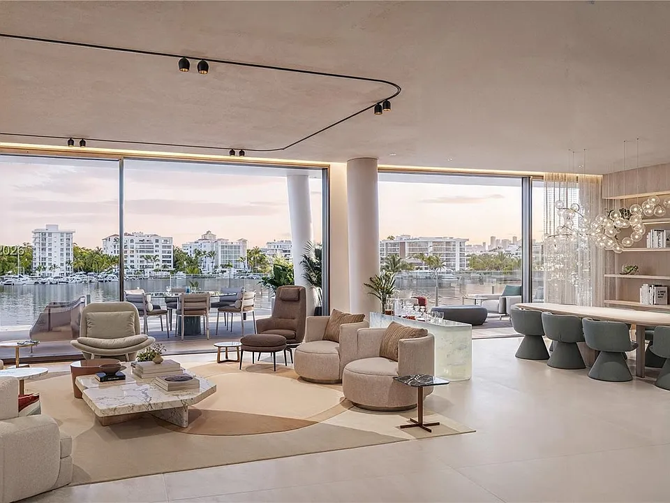 5 Grove Isle #S330