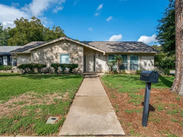 2001 Fair Meadow Dr, Arlington, TX 76012