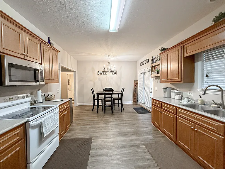 1080 Picket Fences Dr — Photo 3