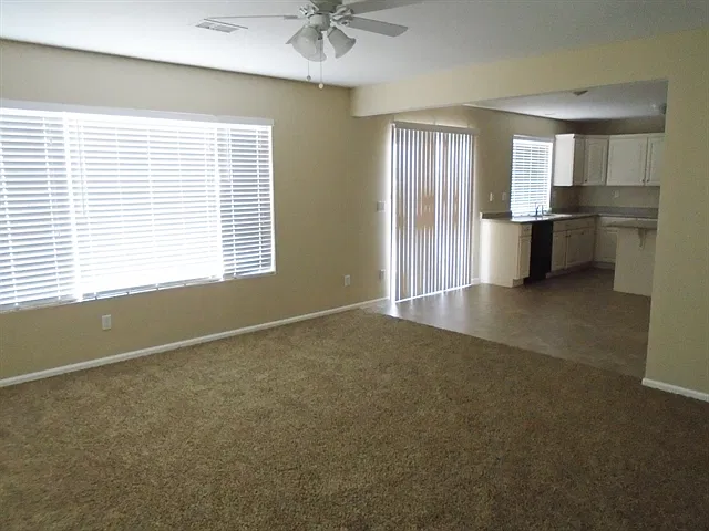 4 bed, 2.5 bath, 2509 sqft, $3,420 — Photo 3