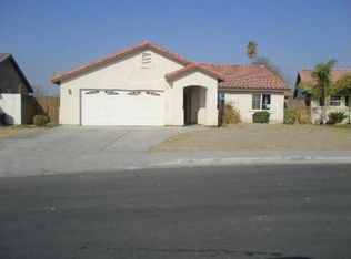 206 Scarletfire Dr, Bakersfield, CA 93307