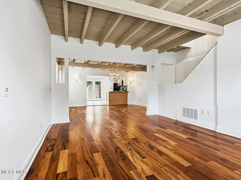 69 Linden Pl — Photo 12