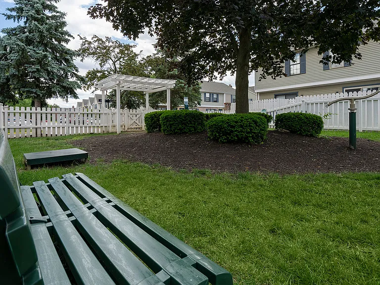 Mason Row Townhomes — Photo 28