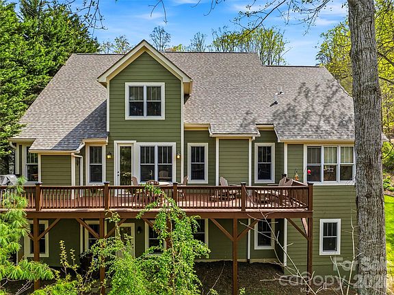 2nd image of 61 Village Pointe Ln