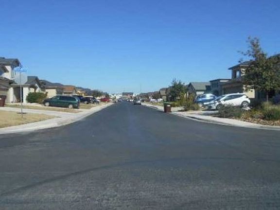 Exterior Neighborhood (street photo)