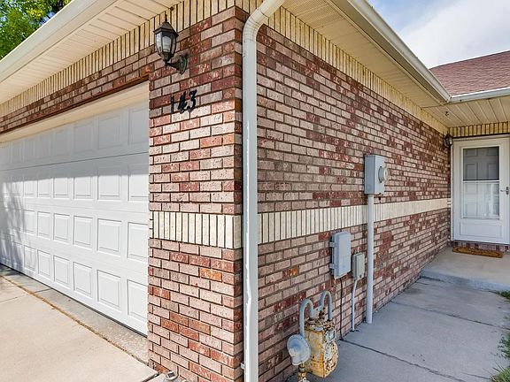 3rd image of 143 Calabria Dr