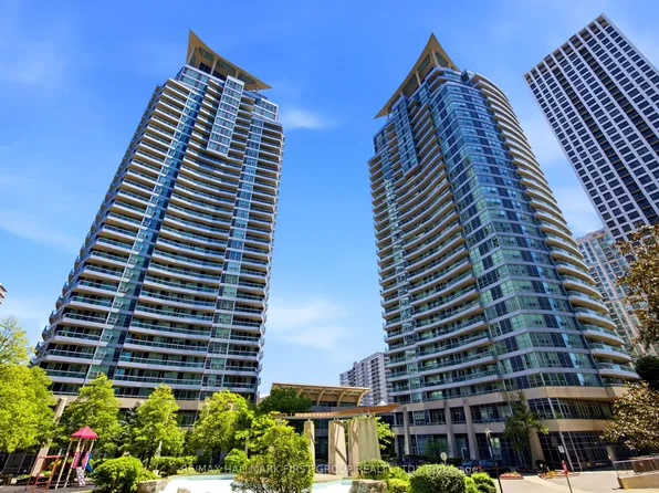 33 Elm Dr W, Mississauga, ON