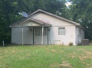 304 2nd St, Pecan Gap, TX 75469