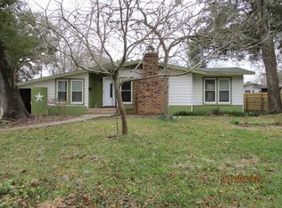 104 Wisteria St, Lake Jackson, TX 77566