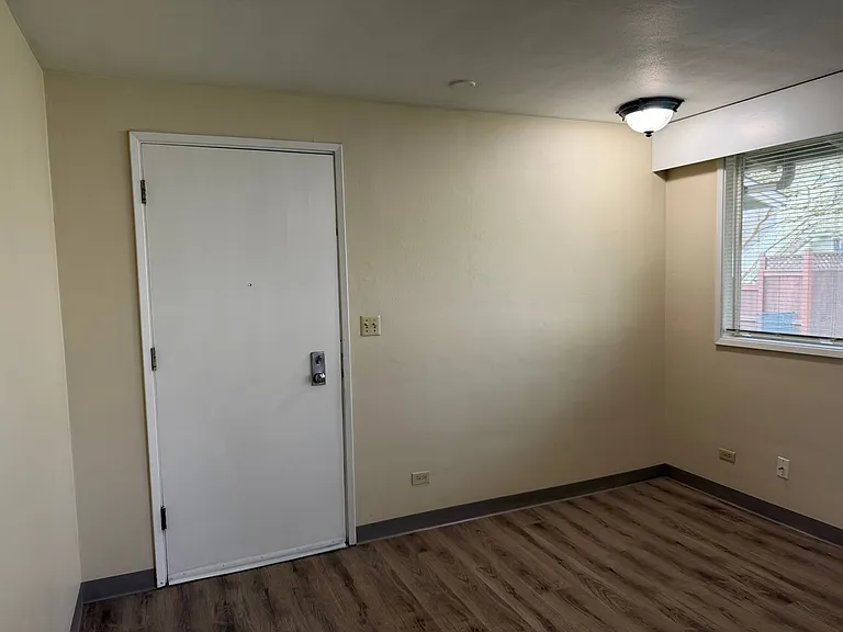 1720 Arthur St — Photo 20