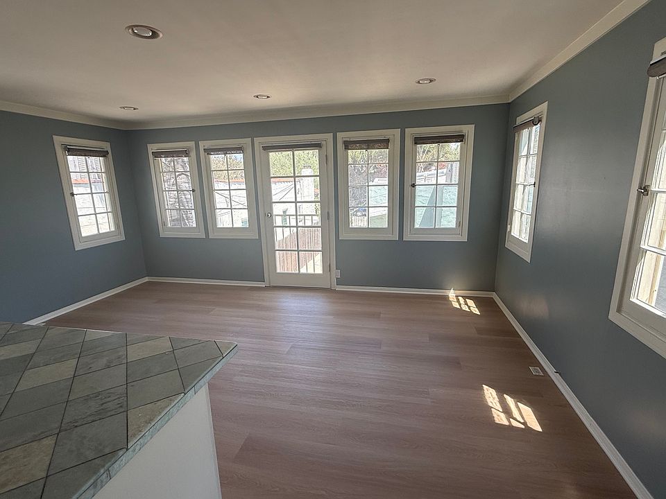 1st image of 4064 Garden Ave #4064