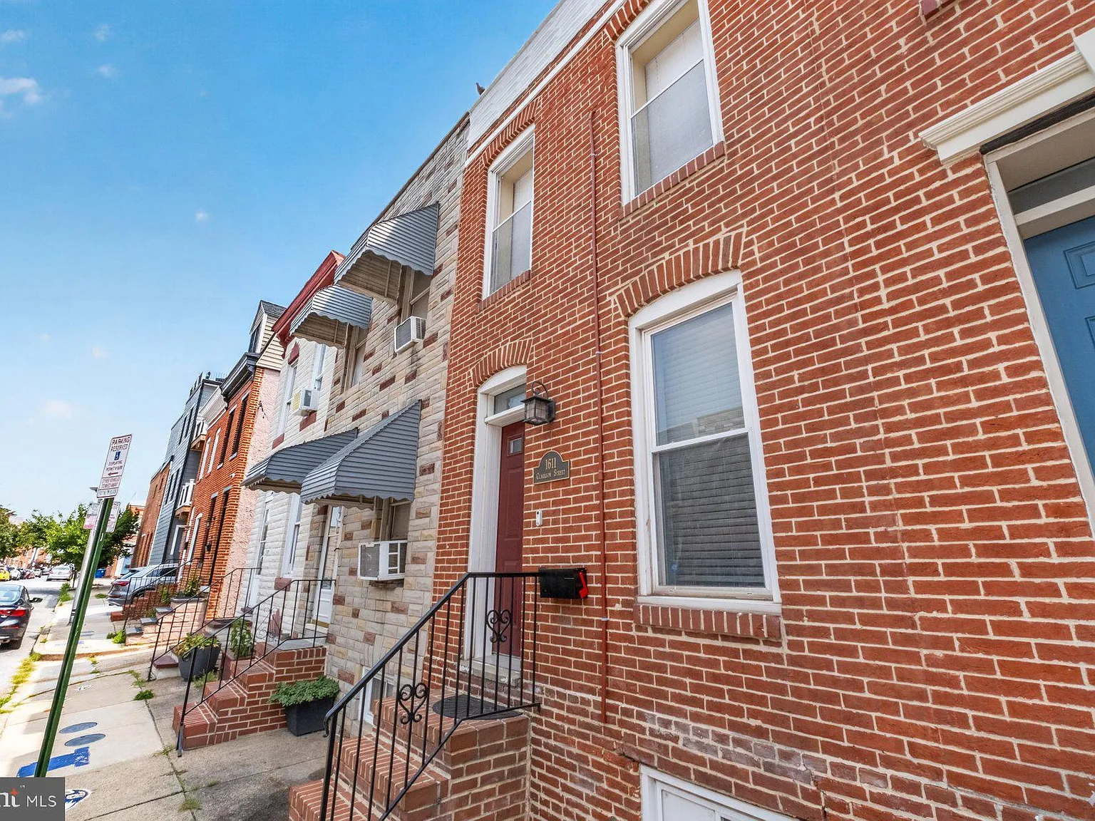 2 bed, 908 sqft, $1,950 — Photo 2