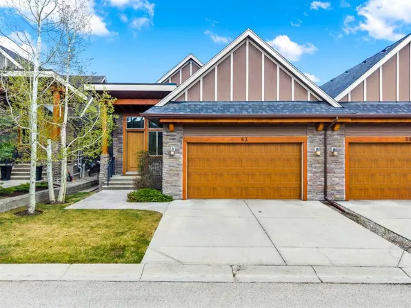 63 Cortina Vlg SW, Calgary, AB T3H 0W8