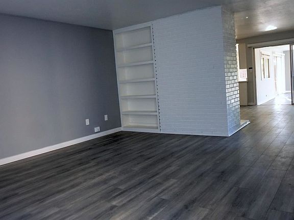 4th image of 1677 Lincoln Blvd