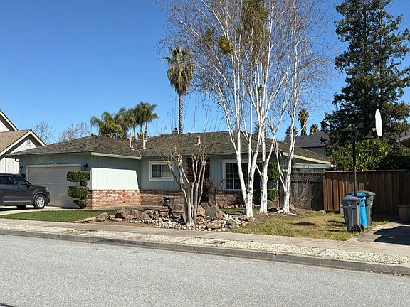 2nd image of 1855 Cushman St