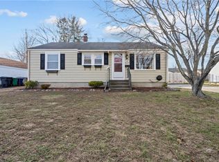 16 Elmbrook Dr, Warwick, RI 02889