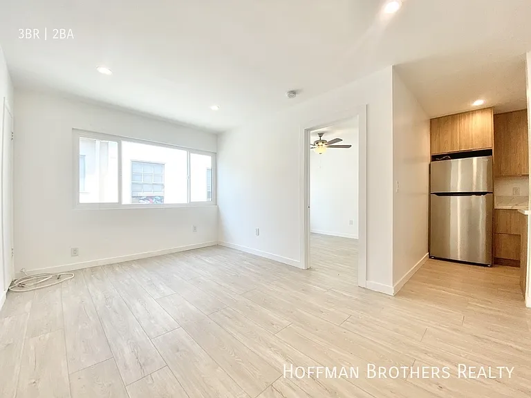 1017 Ocean Park Blvd #7 — Photo 4