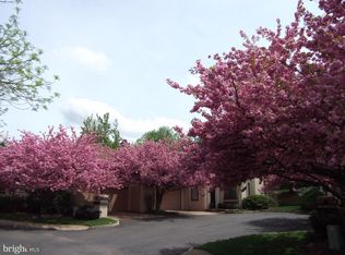 165 Sayre Dr, Princeton, NJ 08540