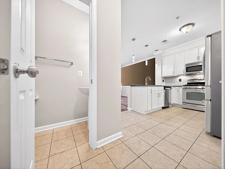 15825 John Diskin Cir — Photo 9