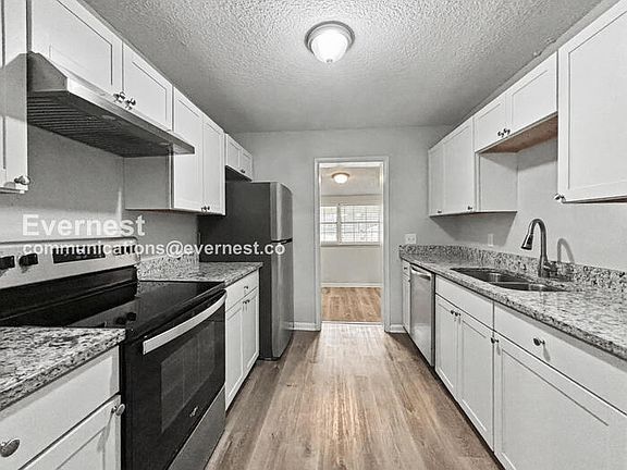 3rd image of 6757 Snow White Dr