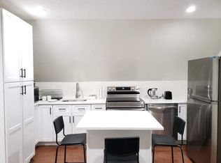 332 Stegman Pkwy #4, Jersey City, NJ 07305