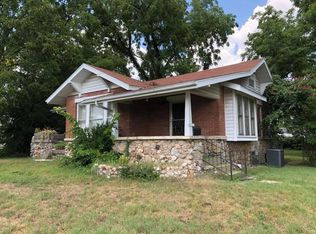 425 E Church St, Aurora, MO 65605