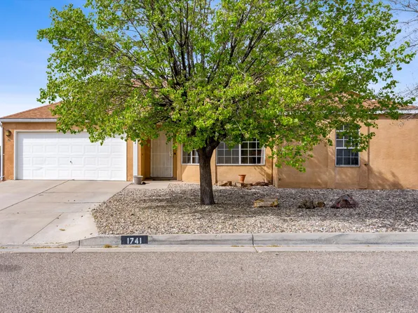 1741 Blueberry Dr NE, Rio Rancho, NM 87144