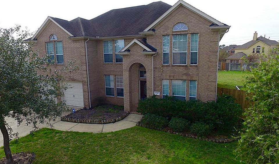 1st image of 19107 Canyon Vista Ct