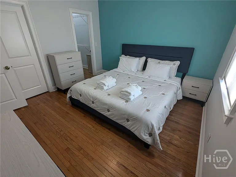 305 E Duffy St #A — Photo 10