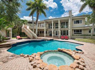 9205 SW 58th Ave, Pinecrest, FL 33156