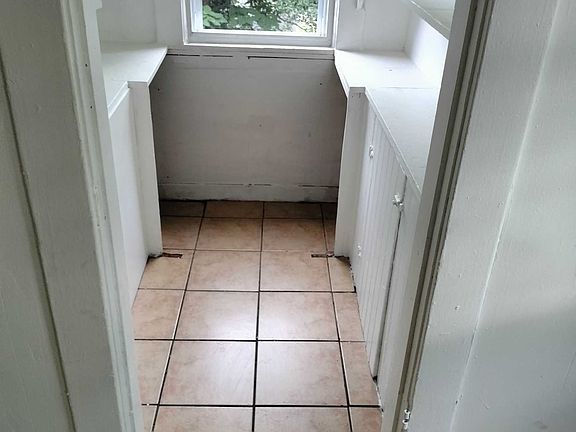5th image of 17-19 Windsor St #3