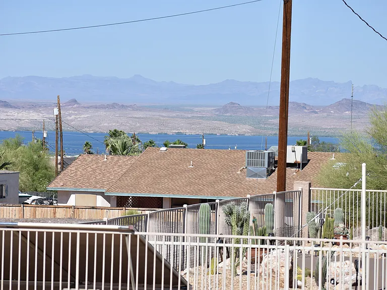 2886 Cisco Dr N — Photo 8
